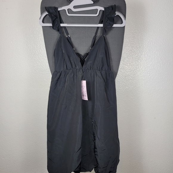 Wild Fable Women's Satin Flutter Cap Sleeve Mini Bubble Dress Black Size XS - Picture 1 of 7